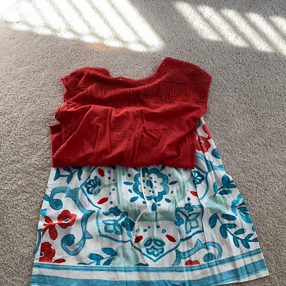 Knee length skirt and cap sleeve woven top EUC.